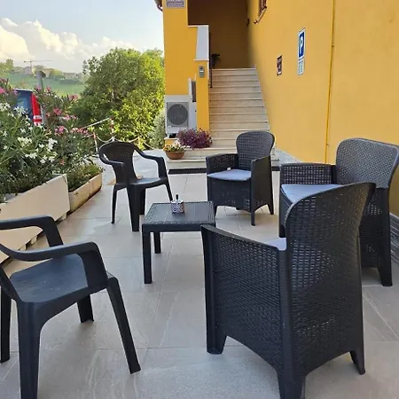 Terra Camerte Bed and breakfast